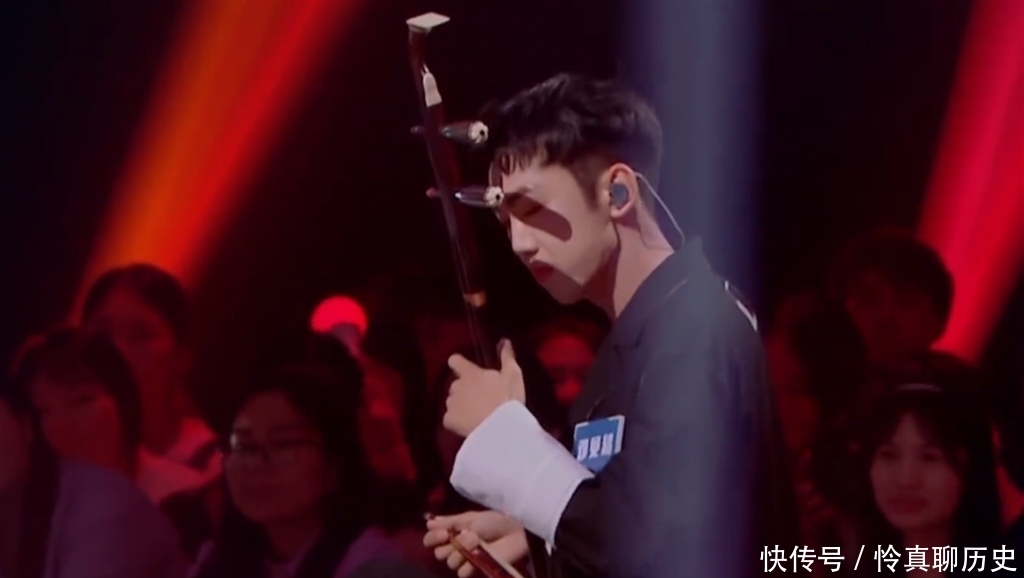 宝藏 宝藏歌手带来《好借好还》,王源想被人欠债,这一点颇似毛不易