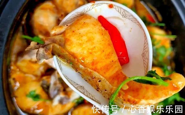 手把手教你自制砂锅鱼,鱼肉鲜香无腥味,30分钟就出锅