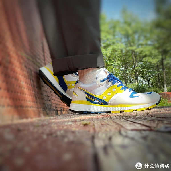 配色|Sneaker 篇一百一十八：Saucony Azura OG和Grid 8500开箱