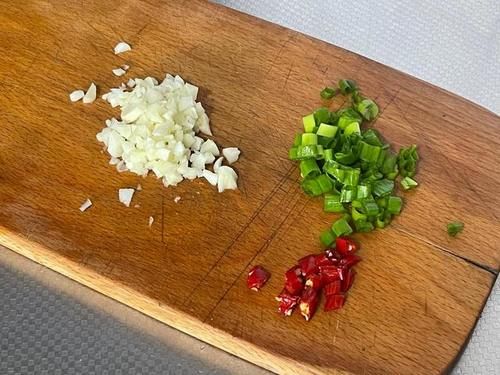 清香|天热不爱下厨，试试茄子这做法，低脂不炸不油腻，清香好吃又下饭