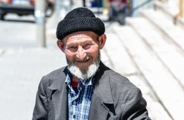 染发|过了60岁后想长寿,5件事少做,尤其是最后1件,再喜欢也要忍住