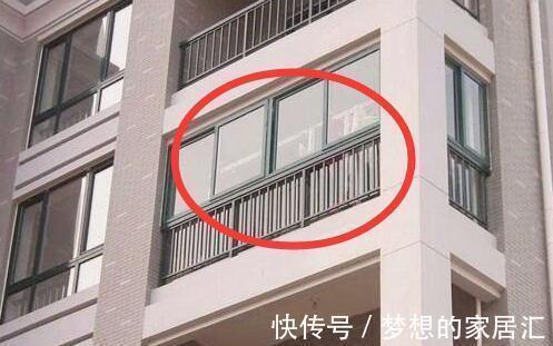 阳台|新房阳台护栏要不要拆?1种拆不得,2种可以拆,3种情况封闭它!