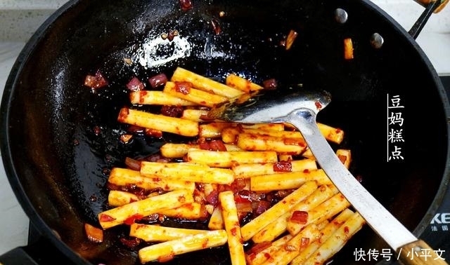 鲜香|蛤蜊炒年糕的做法,不到10分钟就上桌,软糯鲜香,下饭一绝