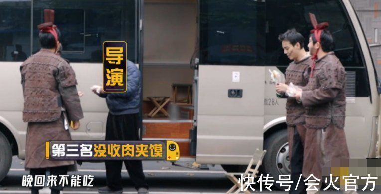 在鹿晗頭上“動(dòng)刀子”，帶嘉賓荒島生存，這節(jié)目也太敢拍了