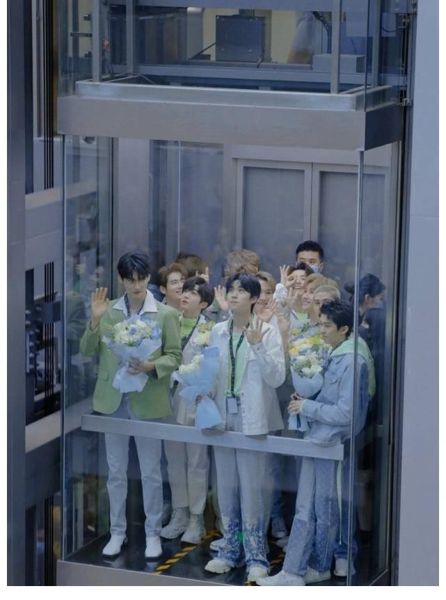 單曲|INTO1首張EP發行，難聽詞條又上熱搜，這個組合音樂性不強