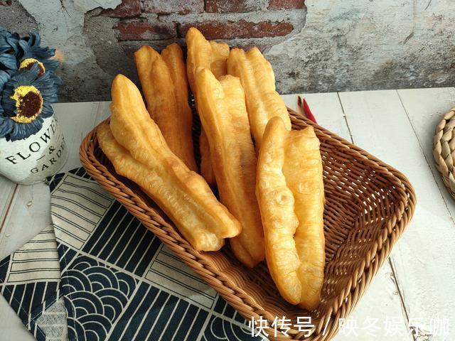 泡打粉|原来炸油条这么简单,掌握好“2111”配方比例,根根蓬松酥脆
