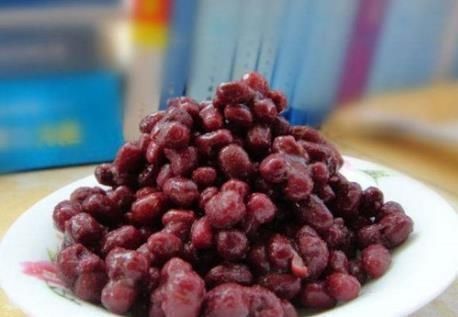 以前红豆只知道煮粥,自从做了次早餐,我家每月8斤红豆不够吃