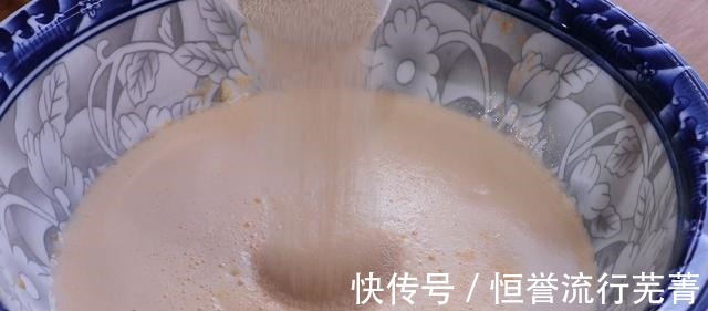 橘子里淋3个鸡蛋,我家孩子三天两头点名吃,比蛋糕还香甜,解馋!