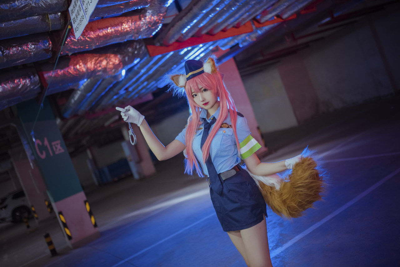 玉藻前女警cosplay