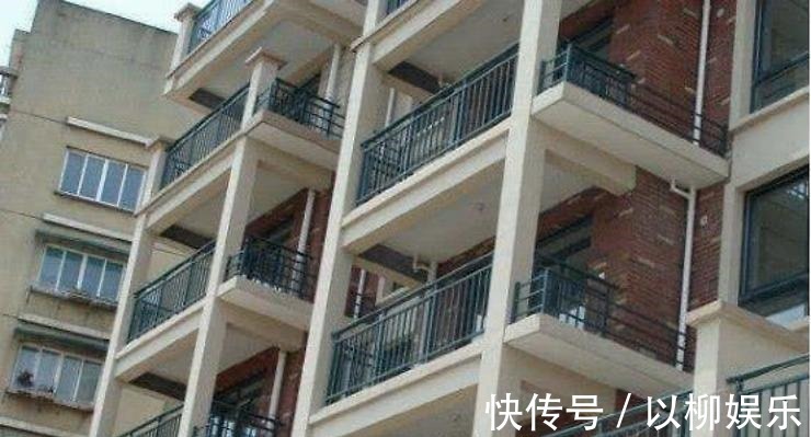 经理|售楼经理说漏嘴:这种阳台的房子万万不能买,好多人才买完就后悔