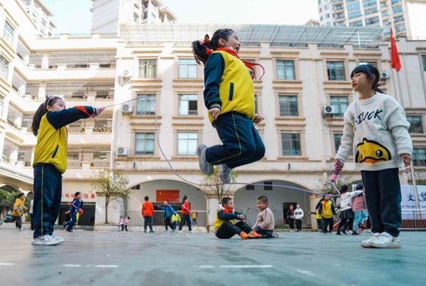 学校|贵阳市南明区山水小学：特色课程结硕果 七彩童年绽笑颜