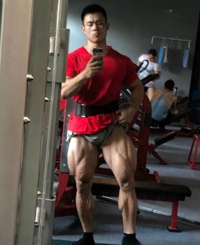康神|中国腿王，人称“康神”，这肌肉腿围够给力