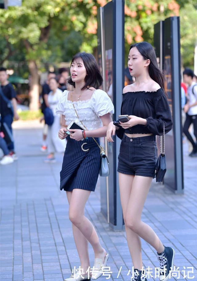 大增|街拍:粉色高跟鞋和连衣裙搭配, 简单的搭配魅力大增