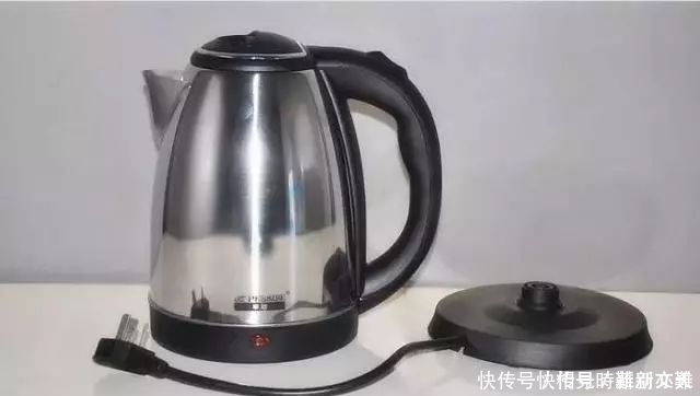 开水壶里滴几滴，水垢自动消失，半年都不用刷洗开水壶，简单实用