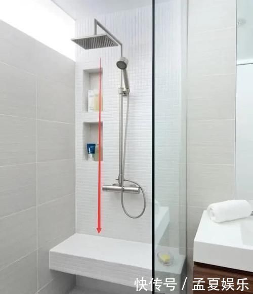 长方形|卫生间再小都要砌个墩子,墙角不要1㎡,老人却安全实用多了