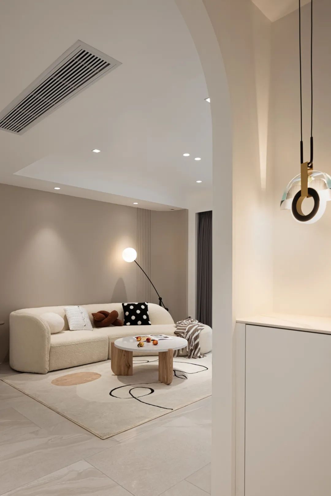 120㎡现代简约，极简硬装也高档，玄关设计全场最亮