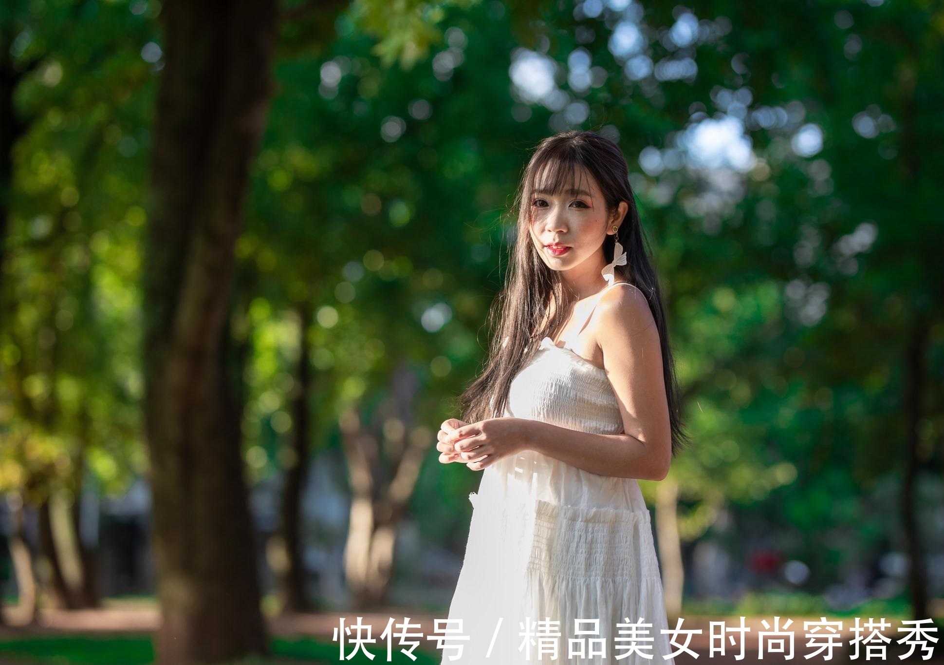 吊带连衣裙|白色吊带连衣裙,清凉又舒适,轻松穿出小清新范