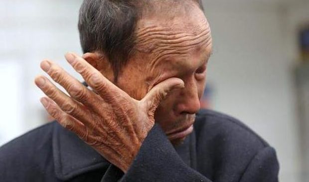 孩子|“总来我家蹭饭羞不羞?”姥爷逗外孙,孩子的童言稚语让老人心寒