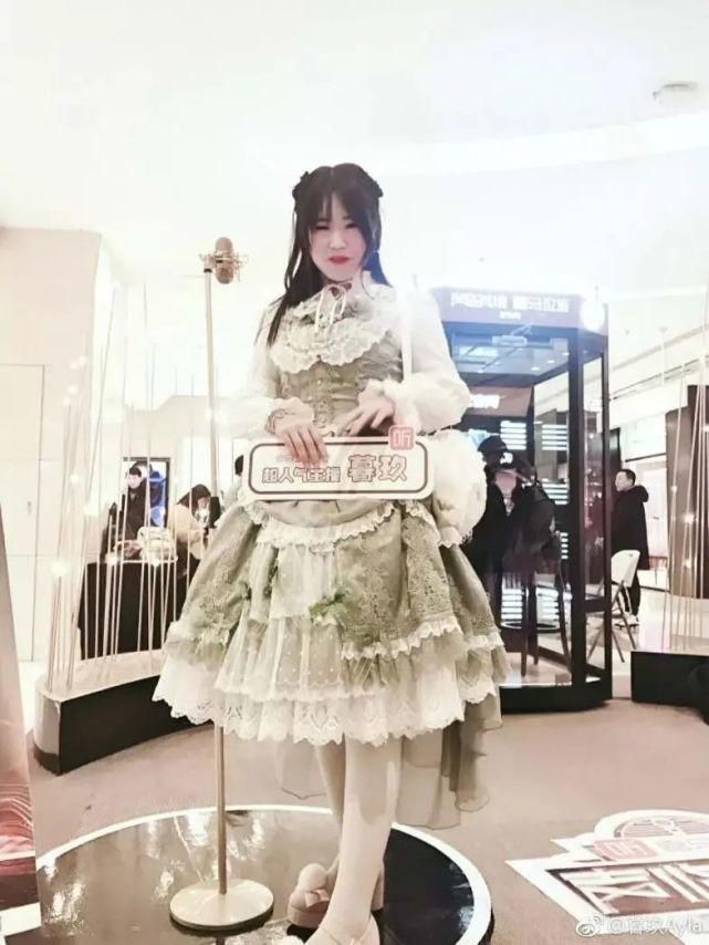 职业|超40亿元的有声书市场,催生了一个月入过万的新兴职业…