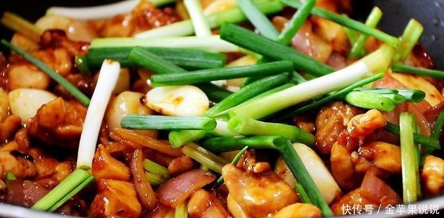 这是鸡腿的特别做法,不要焯水不用过油,味道比饭店做的都好吃