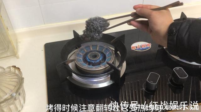 用途|钢丝球放在火上烧一烧，这个用途花钱都买不来，一年能省下不少钱