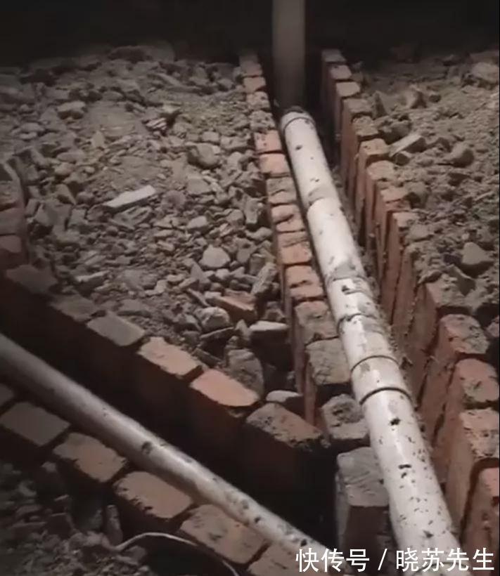 水管|水电工这样给我家布置下水管道，真的让我很满意不得不竖起大拇指