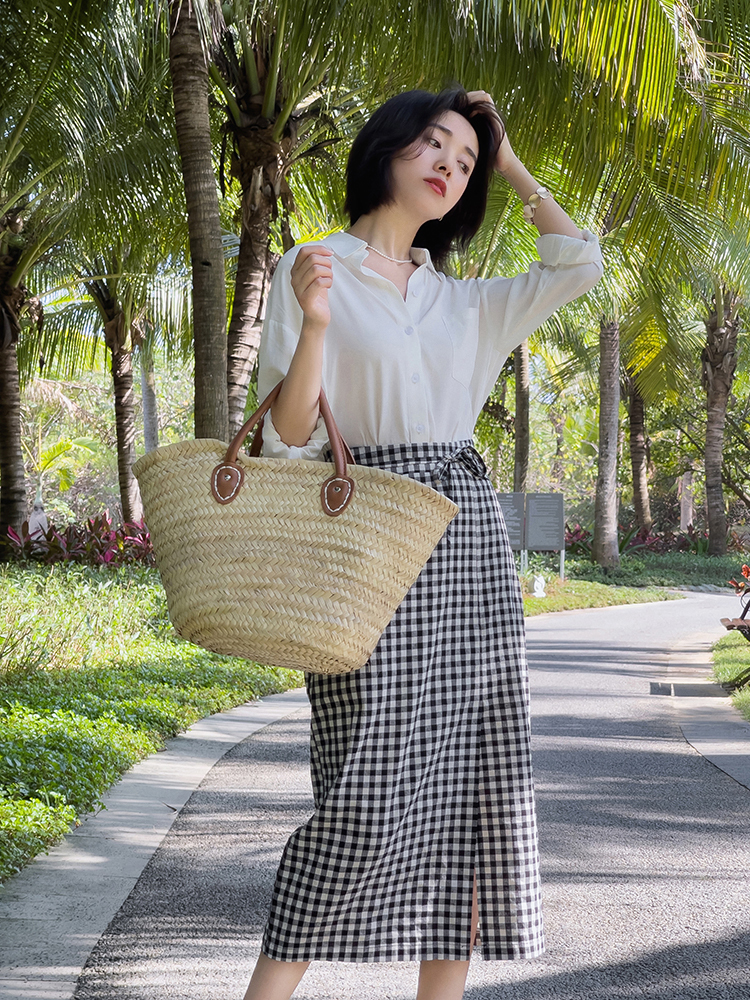 搭配|女神博主的夏季穿搭技巧，碎花上衣搭配牛仔裤高级洋气，显高显瘦