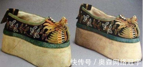 满族妇女@细说古代女人穿的鞋子,其实并非电视剧说的那样!多年被骗啊!