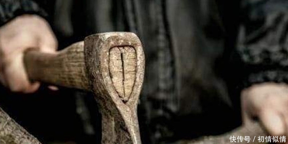 光棍的行李|俗话说:人有四不摸,木匠的斧子,厨师的刀,还有哪2个不摸呢?