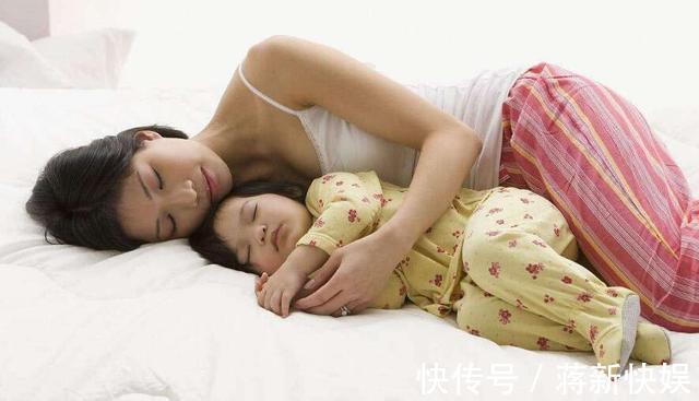 孩子|睡前家长经常对孩子做2件事,孩子记忆力好更聪明,而且情商还高