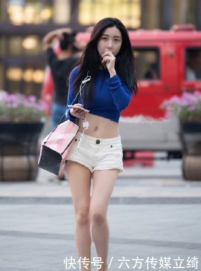 时尚|长发飘飘的美女,短裤和包臀裙的时尚混搭,也能这么美
