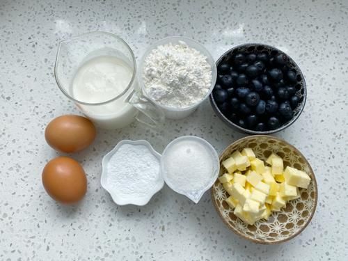 美味|10分钟搞定,爆浆蓝莓麦芬蛋糕,外酥里软又美味,秒杀蛋糕店