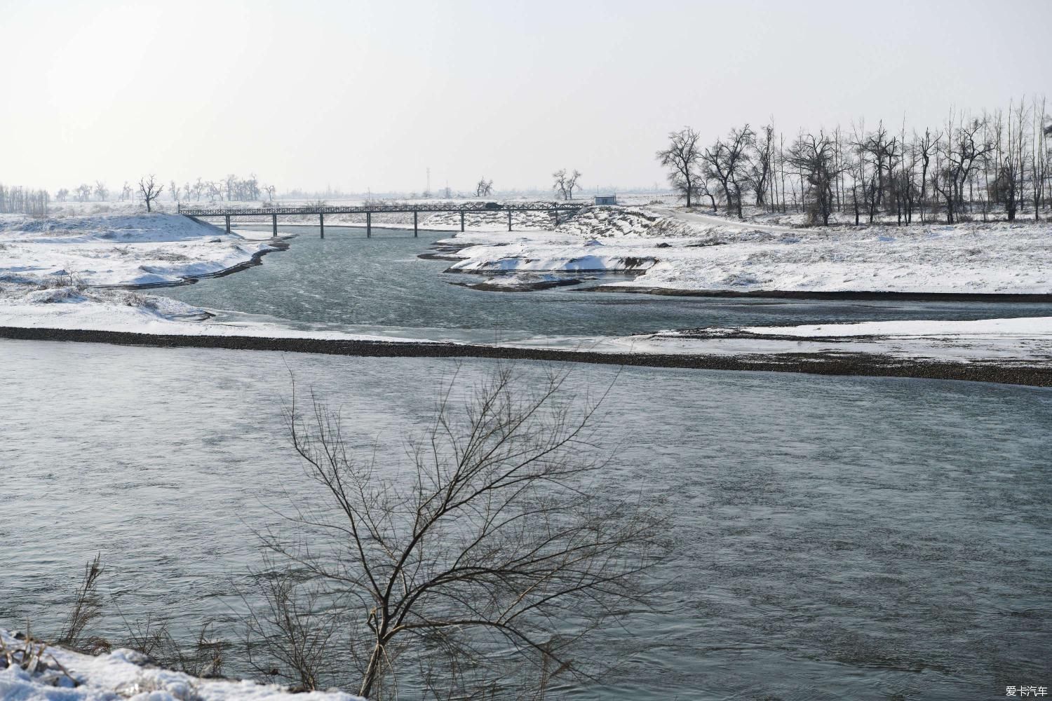 美丽的北国风光，千里冰封，万里雪飘