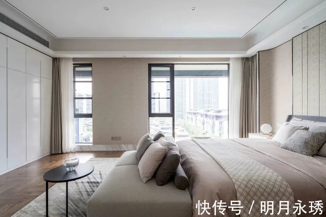 优雅|246㎡现代大平层，简约大方的空间，时尚优雅的布置，高级档次