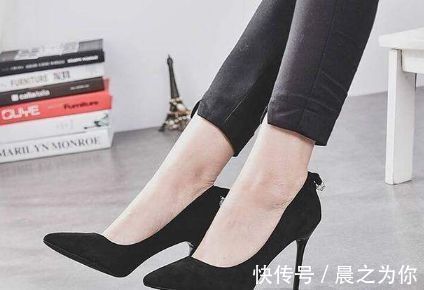小系带 尖头高跟鞋越看越有味道,轻松穿出时髦气质