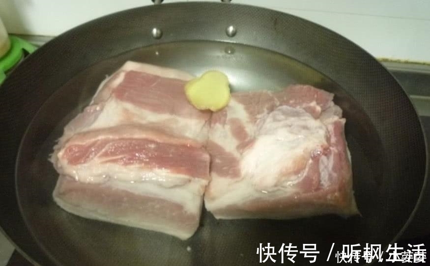 焯水|五花肉焯水时,不能直接下锅煮,很多人都错了,难怪肉质又老又柴