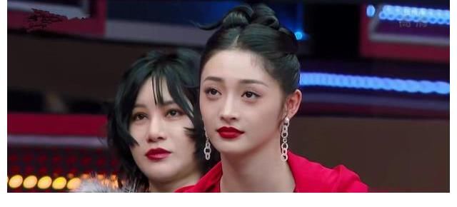 闪光的乐队：果真社交音综，1人越来越放开，1人越来越“放肆”