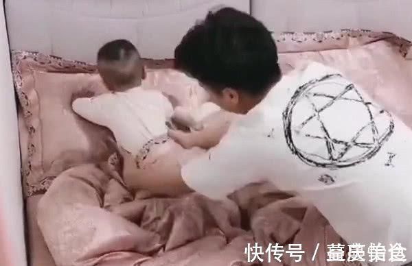 睡眠时间|超级奶爸哄三胞胎宝宝睡觉，最后直接撂挑子，网友：累并快乐着！