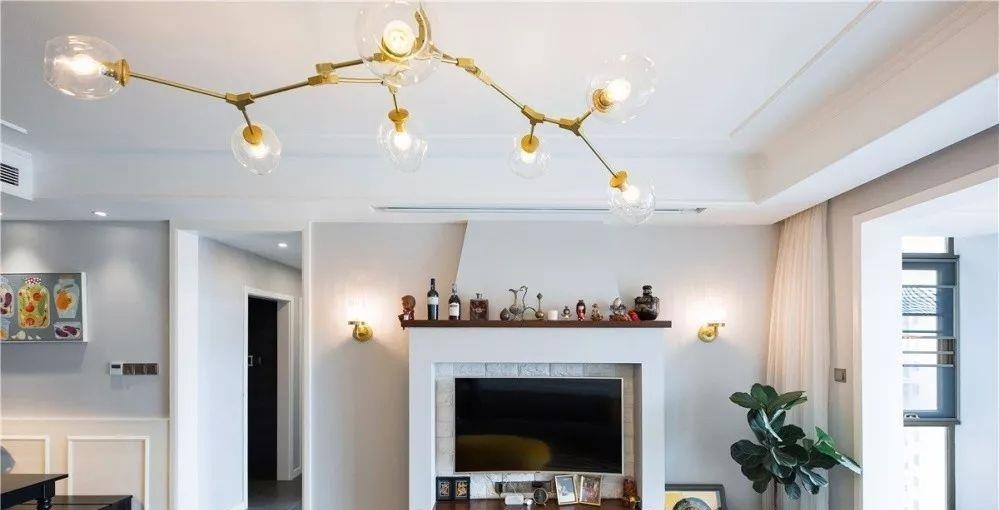 铝合金|都2021年了，你家还在用瓷砖踢脚线？答应我，请把它换了吧！