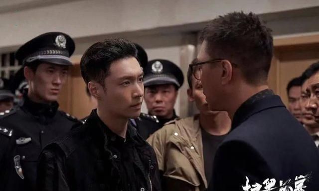 扫黑风暴|张艺兴大赚！扫黑风暴爆火，搭上孙红雷获益匪浅