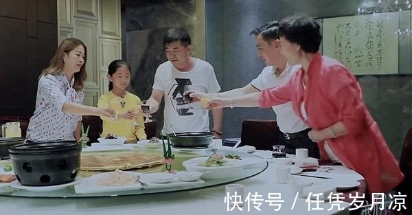 《變形計(jì)》最豪城市爸爸,抽的煙都如此罕見,能認(rèn)出的都是大神