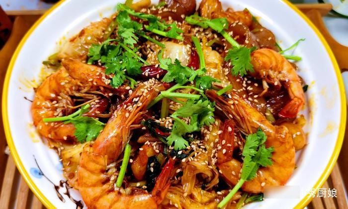 开胃|天热，我家最馋这一锅，荤素搭配营养全，香辣开胃又解馋，超下饭