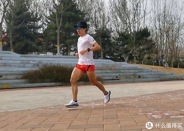 跑鞋测评 篇三：打破传统，全速前进--UA Flow Velociti Wind初体验