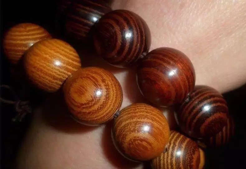 手串|适合秋天盘的串都有哪些呢？