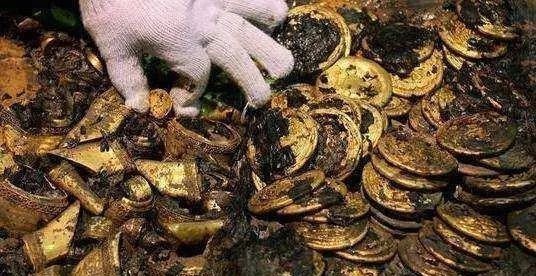 盗墓贼找不到的墓,怎料里面有康熙皇帝御赐的一颗黄金头颅