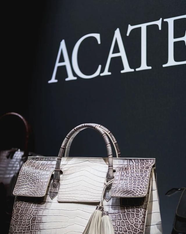 包袋品牌那么多,为什么只有它能征服所有挑剔有品绅男