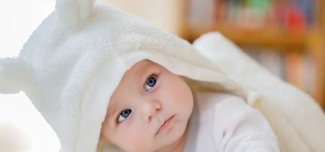 宝宝们|宝宝出生后的10几分钟里,都在做些什么原来他比妈妈还忙