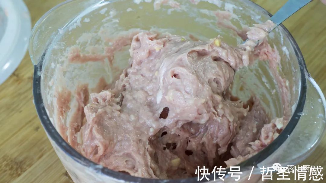 q弹|丸子要好吃，调馅是关键！教你饭店不外传的做法，一口一个超过瘾