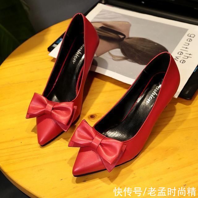 细跟|这样的尖头高跟鞋最抢眼，爱美的女人都会收藏的