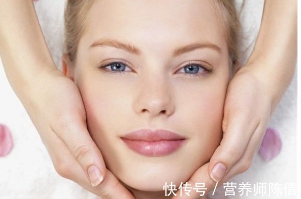 肌肤|洗脸水里加点盐,坚持一段时间,会收获哪些好处?